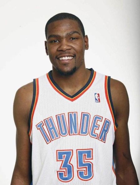 略伦特：我在足球方面很普通，能理解足协与亚马尔之间的问题（略伦特自评平凡：理解足协与亚马尔争议）