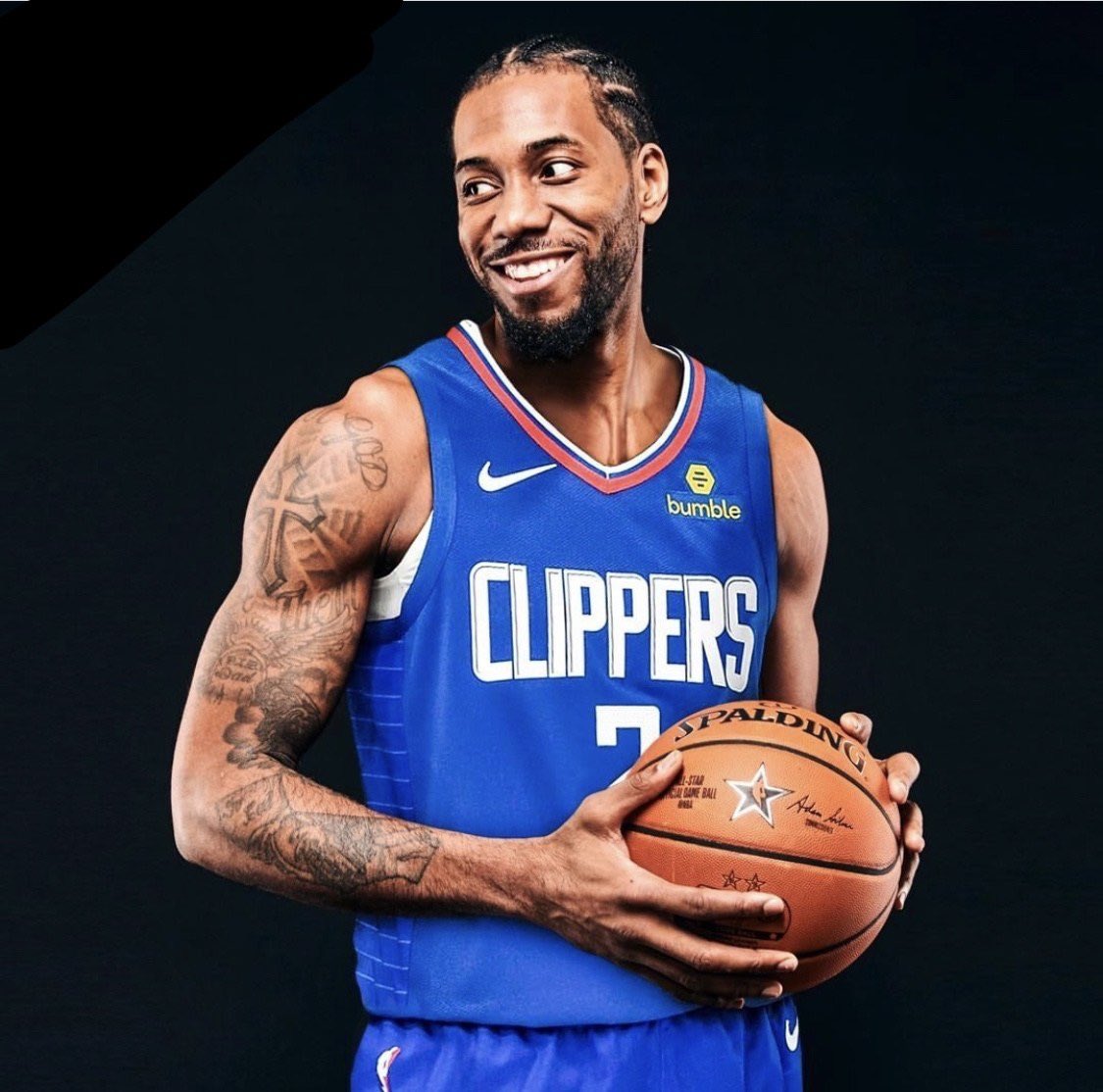 逆袭称王，苏超泰州队获2025微博竞燃之夜年度全民闪耀运动队（苏超泰州队逆风封王，荣膺2025微博竞燃之夜年度全民闪耀运动队）