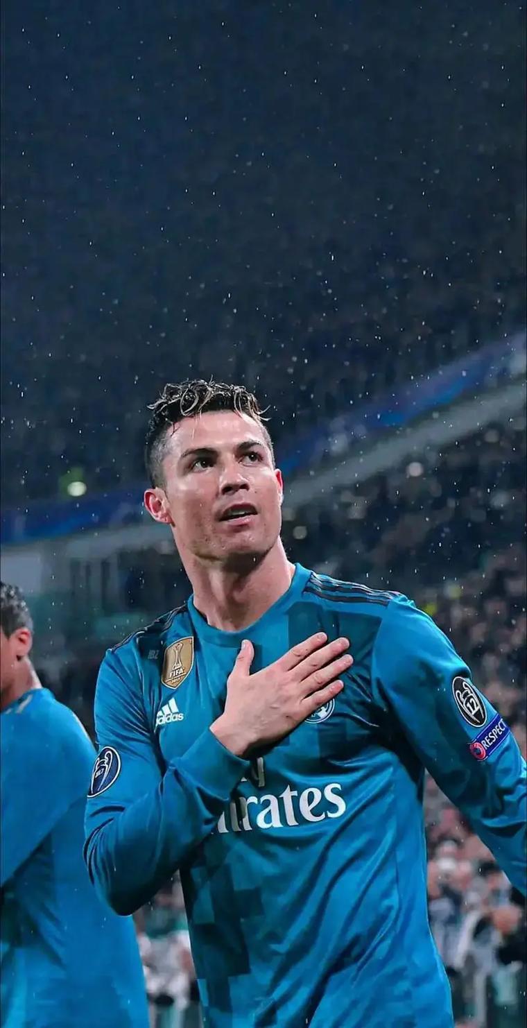 皇马西甲主场20年来首次罚下2人，19年来首次输给塞尔塔（皇马西甲主场19年首负塞尔塔，20年来首次两人被罚下）