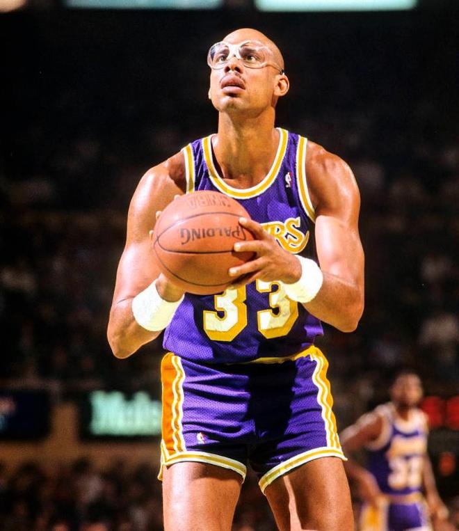 FC26欧冠黄金时刻卡：哈兰德、亚马尔、米利唐、埃斯特旺在列（FC26欧冠黄金时刻卡名单出炉：哈兰德、亚马尔、米利唐、埃斯特旺入选）