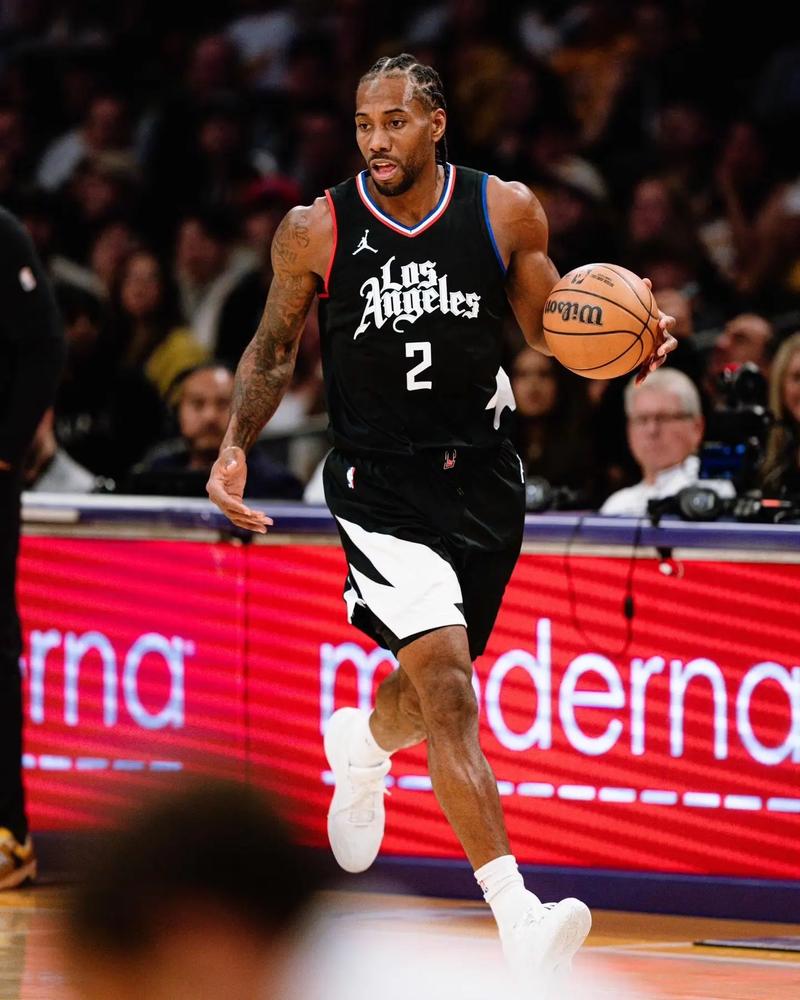 每体：皇马1月曾尝试签埃尔切小将门多萨，但未给予足够重视（每体：皇马一月尝试签下埃尔切新星门多萨，重视程度不足）