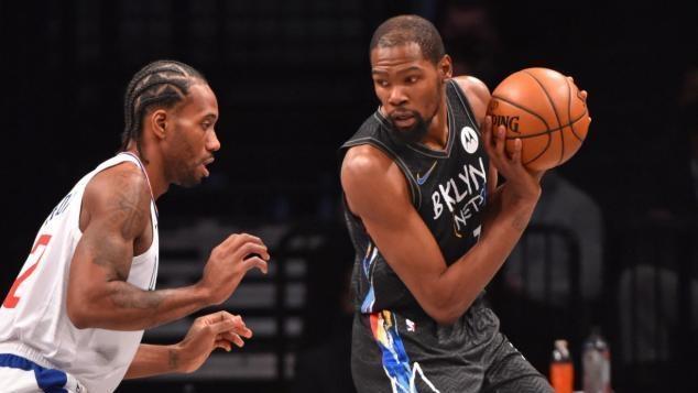 曼晚：卡塞米罗离队传闻不断升温，阿莫林想引入加拉格尔（曼晚：卡塞米罗离队风声愈浓，阿莫林有意引进加拉格尔）