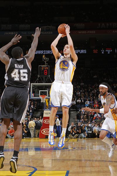 TA：从荆棘中走出坚实一步，德国队晋级之路亦是信心重建之路（TA：冲破荆棘迈出稳健一步，德国队的晋级之路亦是信心重塑之旅）