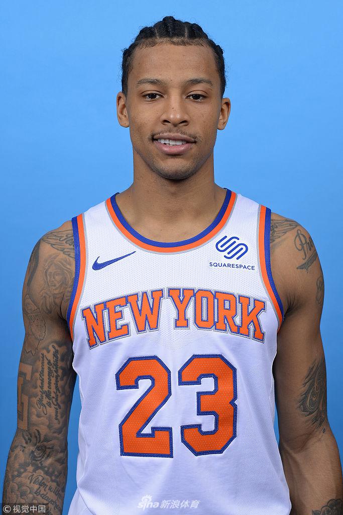 哈登半场表现抢眼，得分并列最高（哈登半场火力全开，得分并列第一）