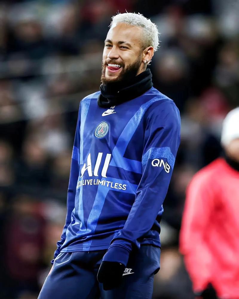 曼联U18客场7-0击败利物浦U18，15岁小将JJ-加布里埃尔戴帽（曼联U18客场7比0横扫利物浦U18，15岁新星JJ-加布里埃尔上演帽子戏法）