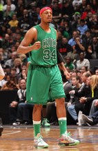 NBA：勇士末节发力 击败雷霆止住颓势（NBA：勇士末节爆发擒雷霆 终结低迷）